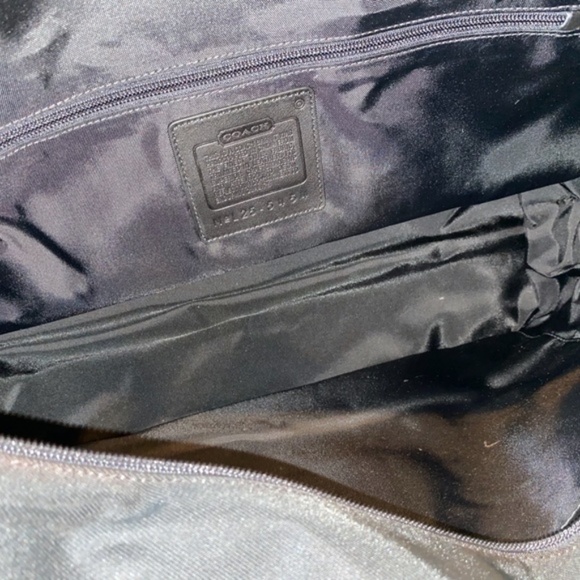 Coach XL Travel Shoulder Tote - Picture 13 of 15